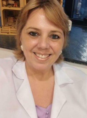 Renata Rakauskas — Psicóloga — Especialista em TCC
