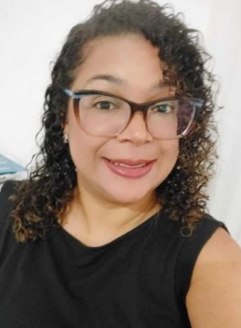 Sandra de Lima Lourenço — Psicóloga — Especialista em TCC